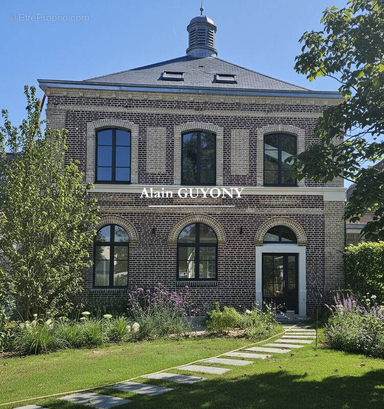 Maison à PONT-L'EVEQUE