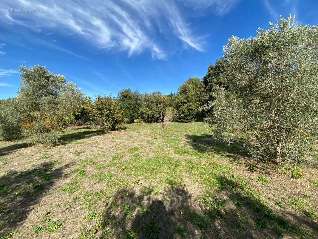 Terrain à CABRIES