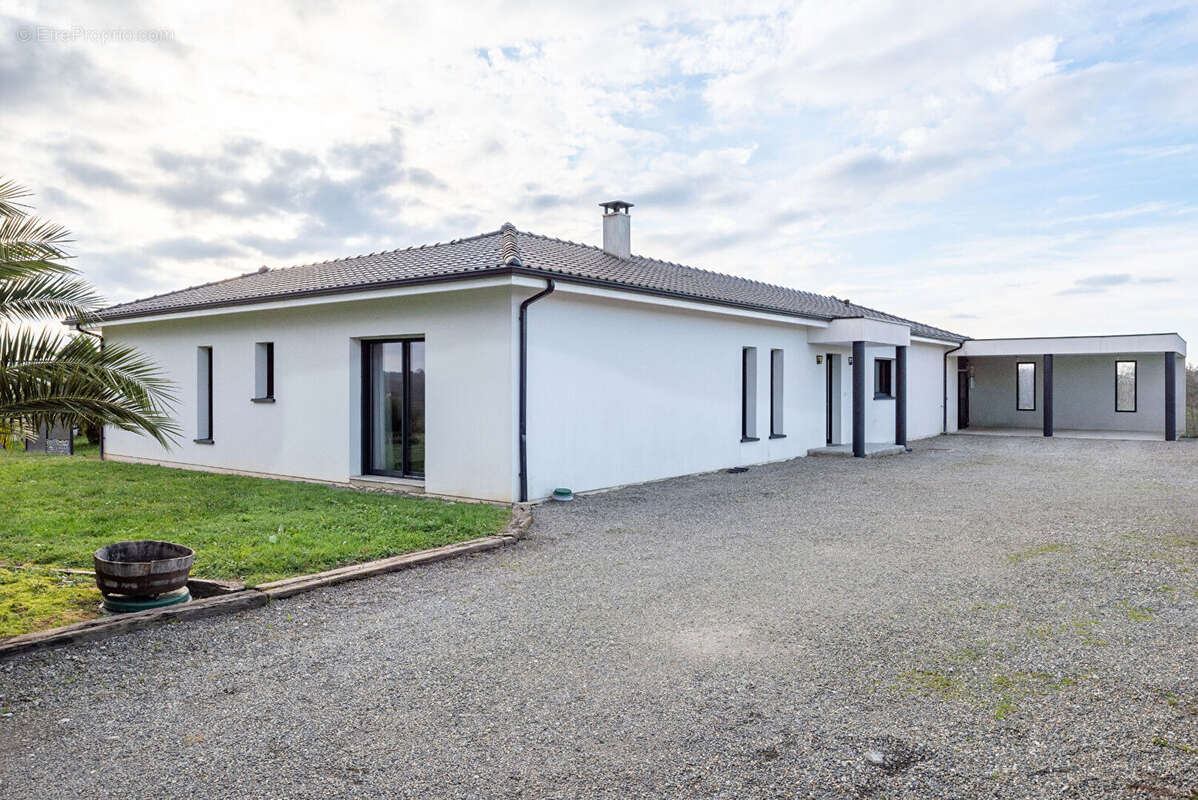 Maison à MOUSCARDES