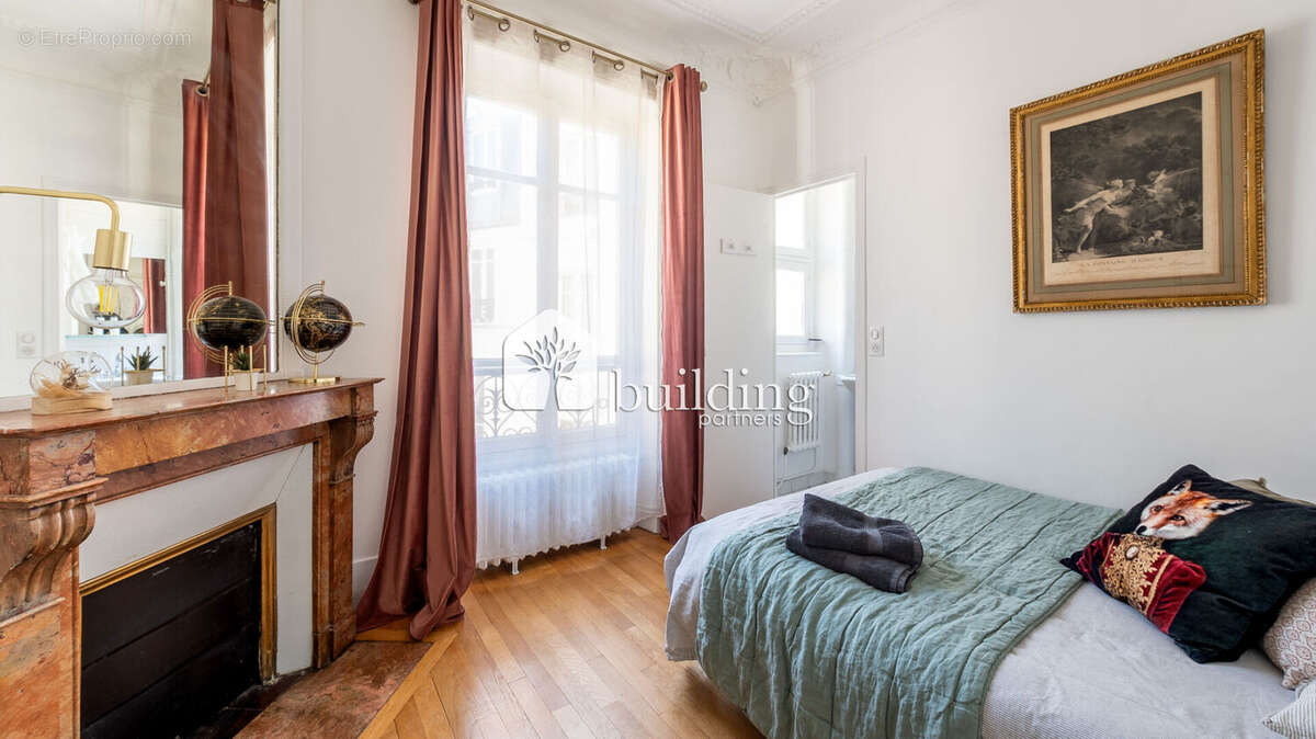 Appartement à PARIS-17E
