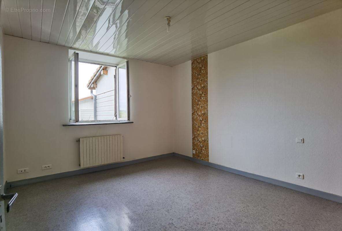 Appartement à LA PRETIERE