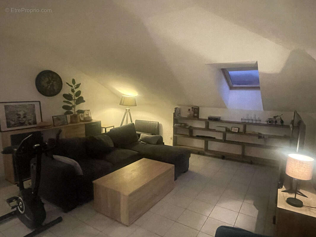 Appartement à GENESTON