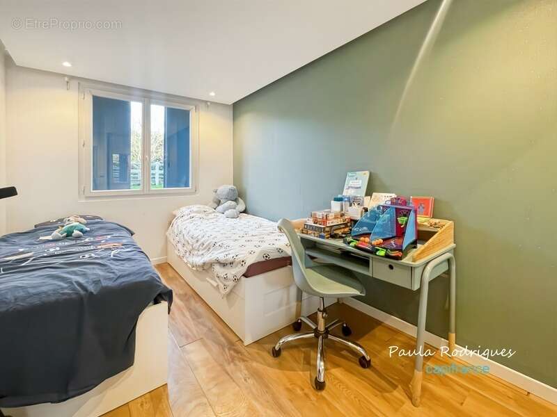 Appartement à LES CLAYES-SOUS-BOIS