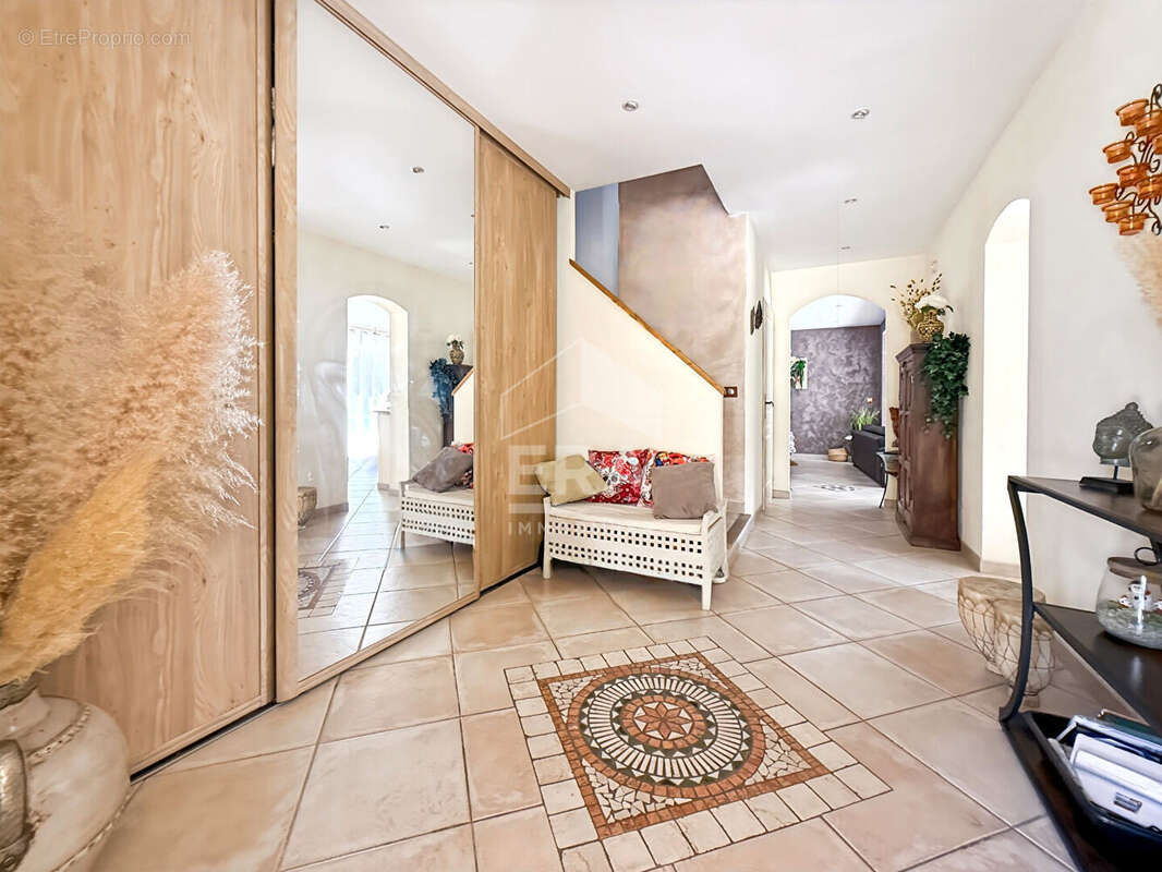 Maison à BOUC-BEL-AIR