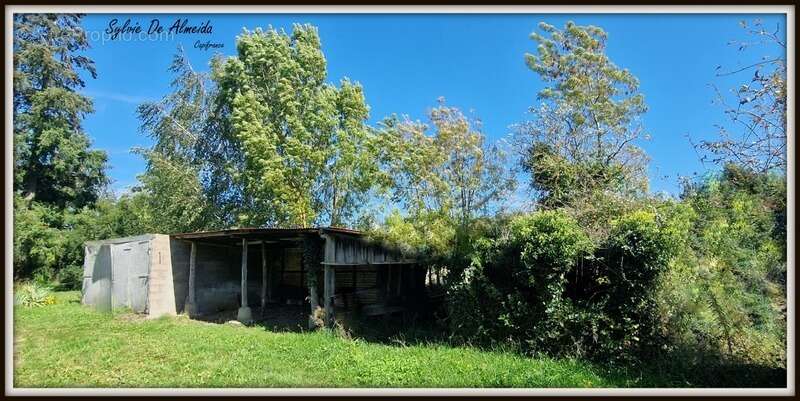 Maison à BAGE-LA-VILLE