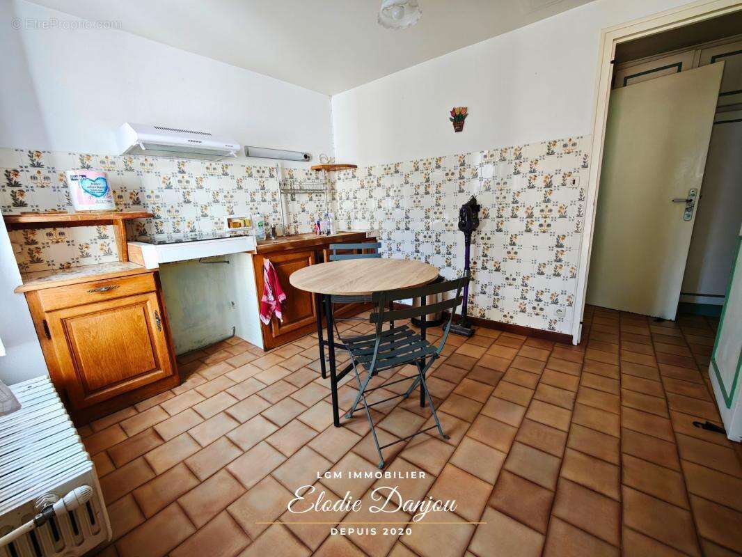 Maison à SAINT-JEAN-FROIDMENTEL