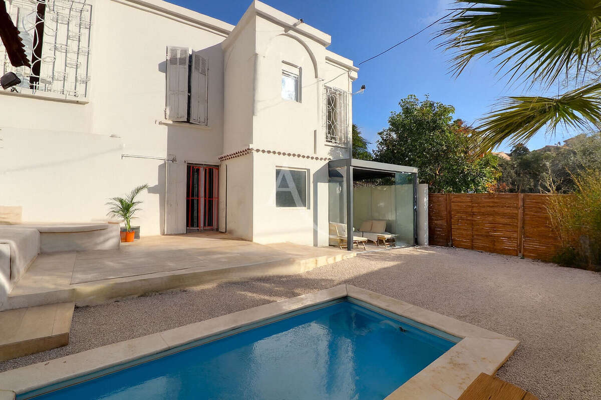 Appartement à MARSEILLE-11E