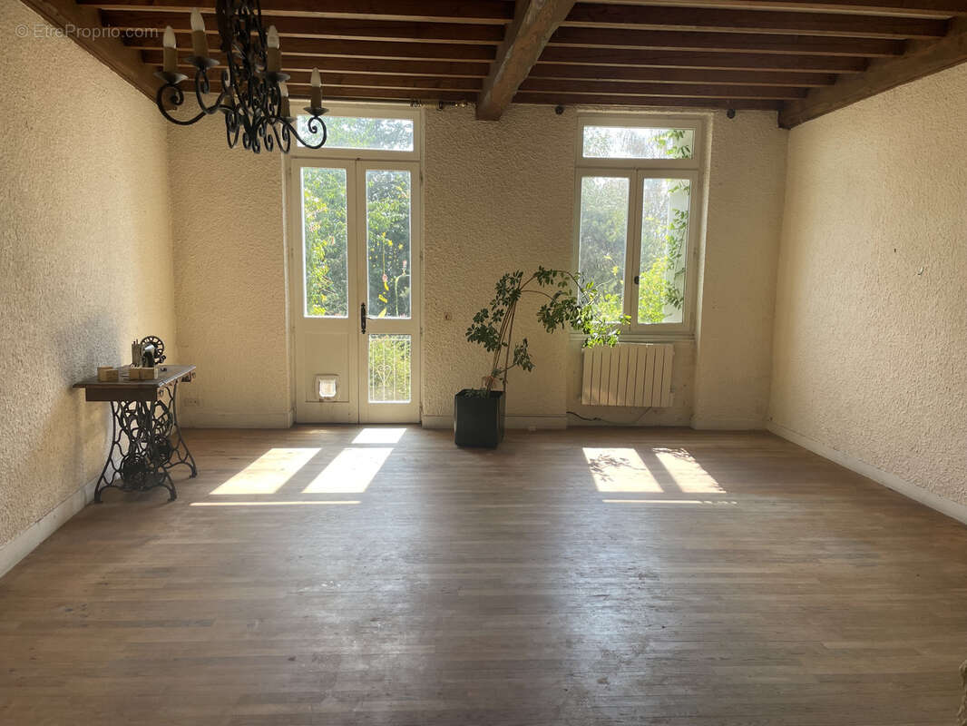 Rare, saint-etienne appartement en  rez de jardin  avec 300 m2 d'exterieur - photo 13