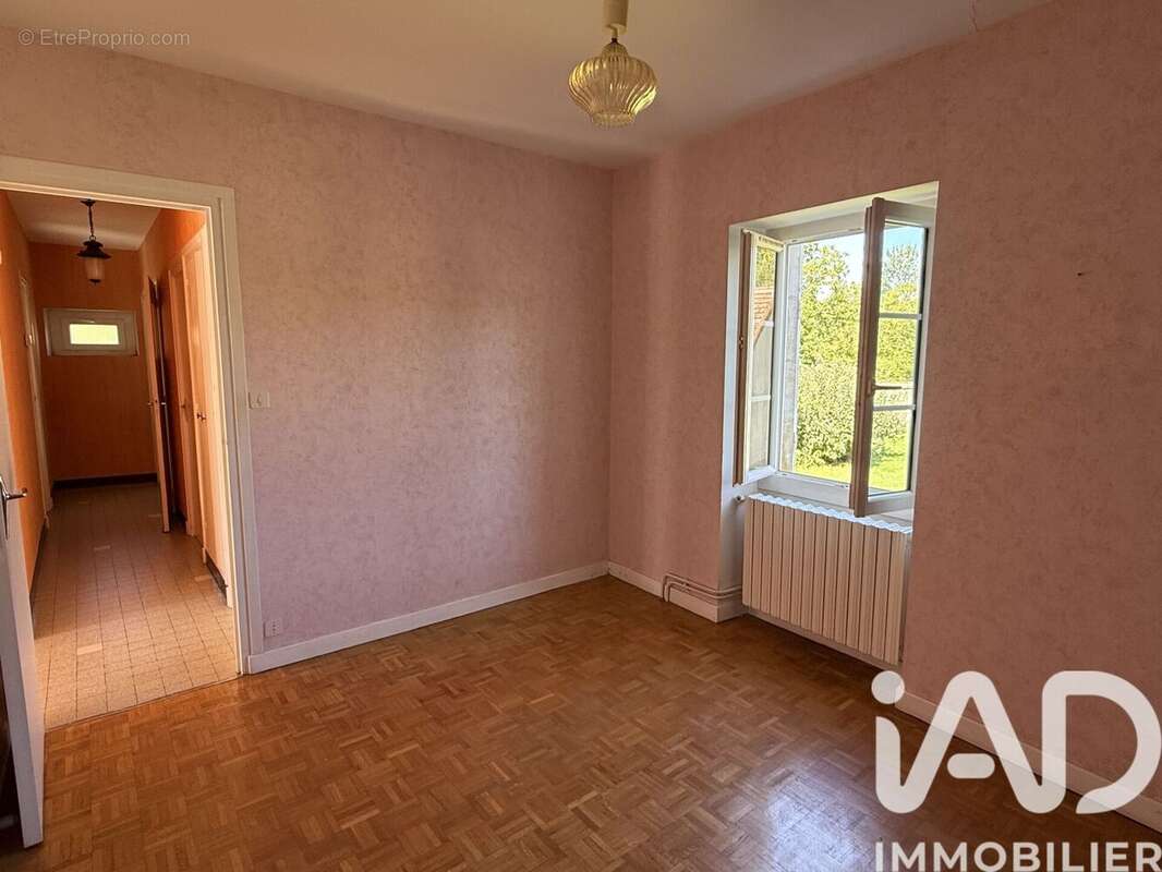 Photo 4 - Maison à SAINT-AMAND-MONTROND