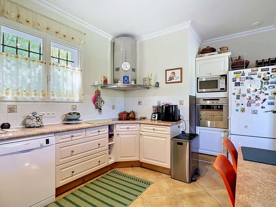 Maison à TOURRETTE-LEVENS