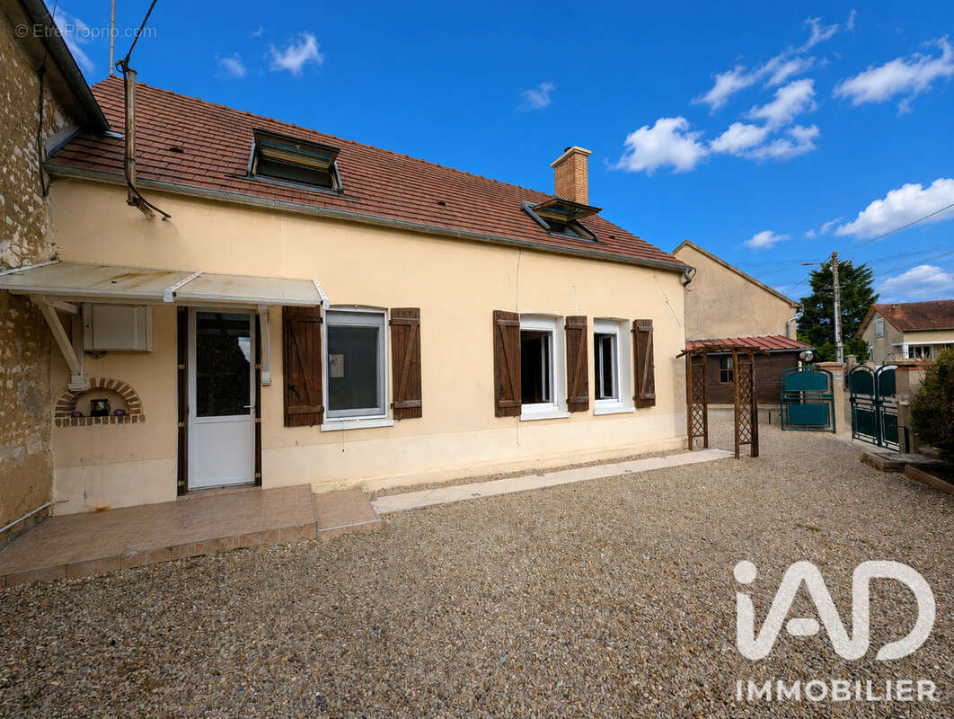 Maison 90 m² à Mont-Saint-Sulpice  - photo 2