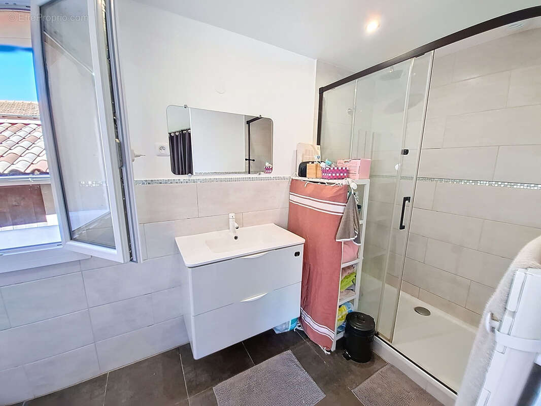 Appartement à VOURLES