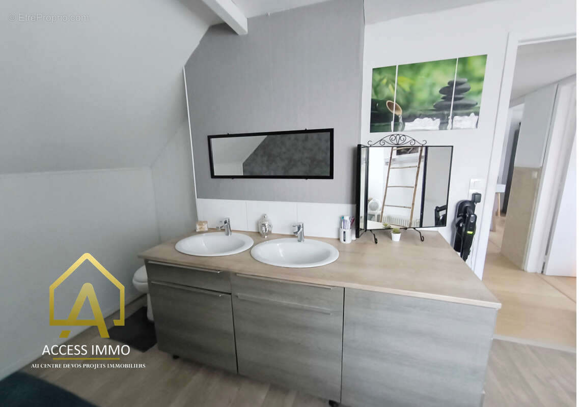 Maison à VIEUX-CONDE