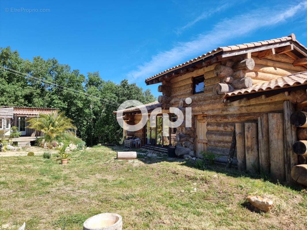 Maison à ROCHEGUDE