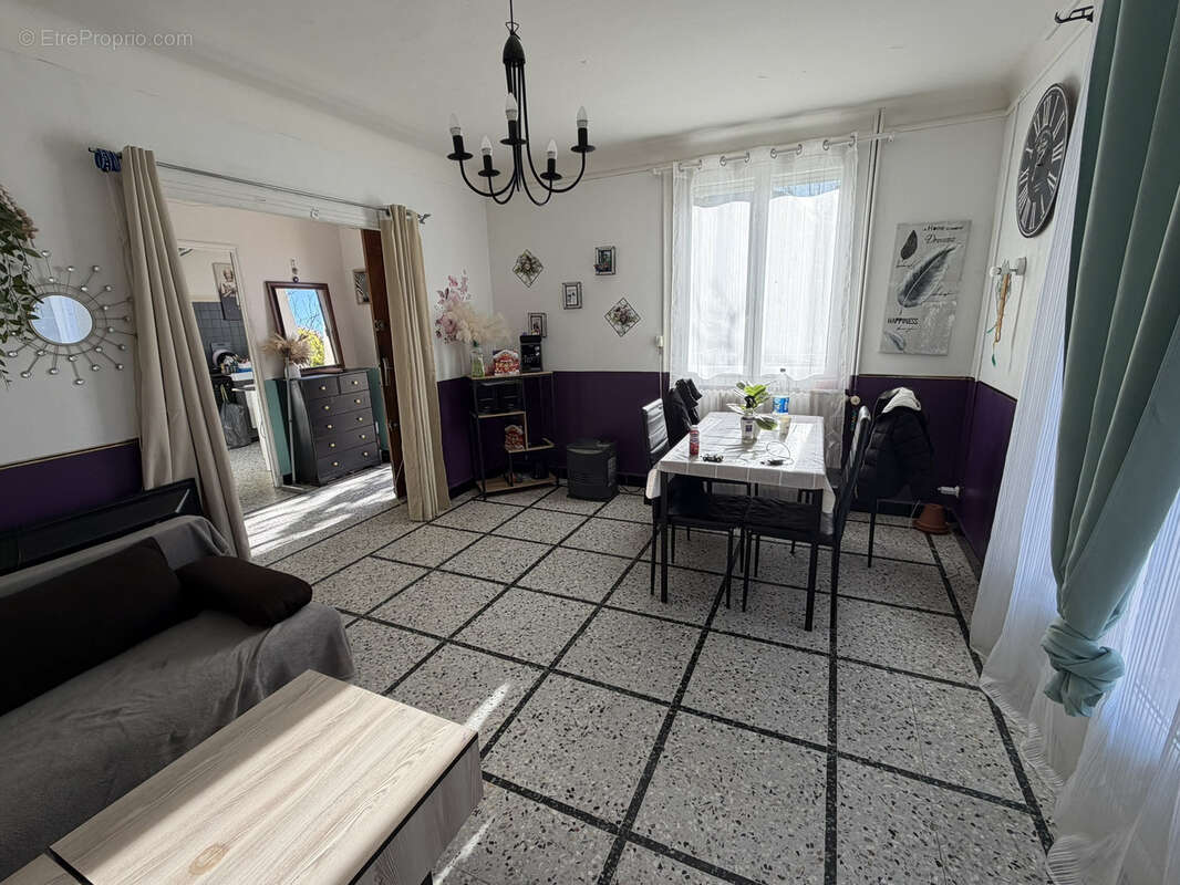 Maison à MALAUCENE