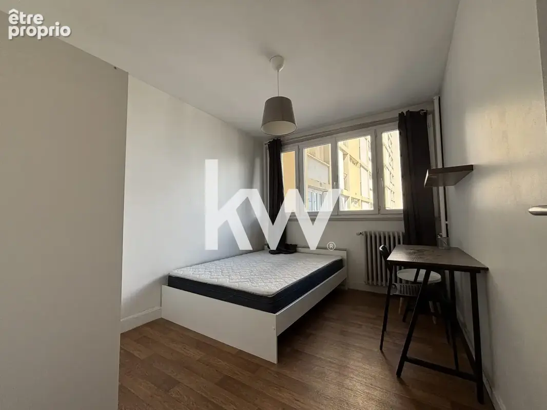 Appartement 61 m² à Saint-Etienne  - photo 7