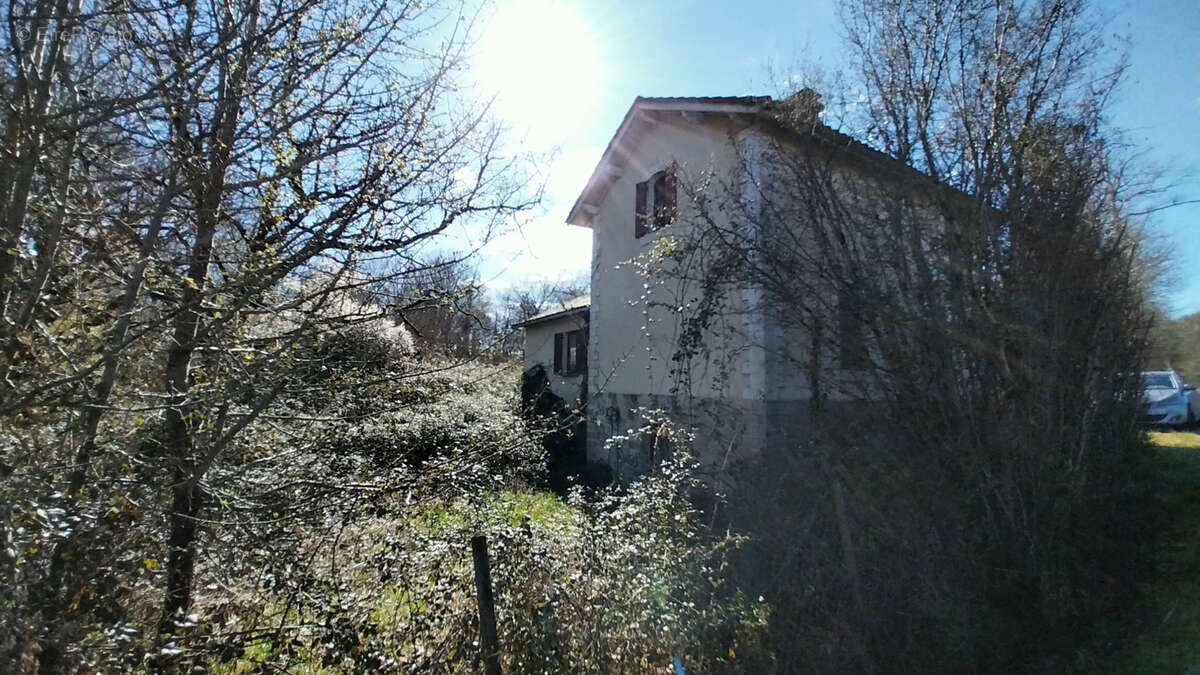 Maison à PETIT-BERSAC