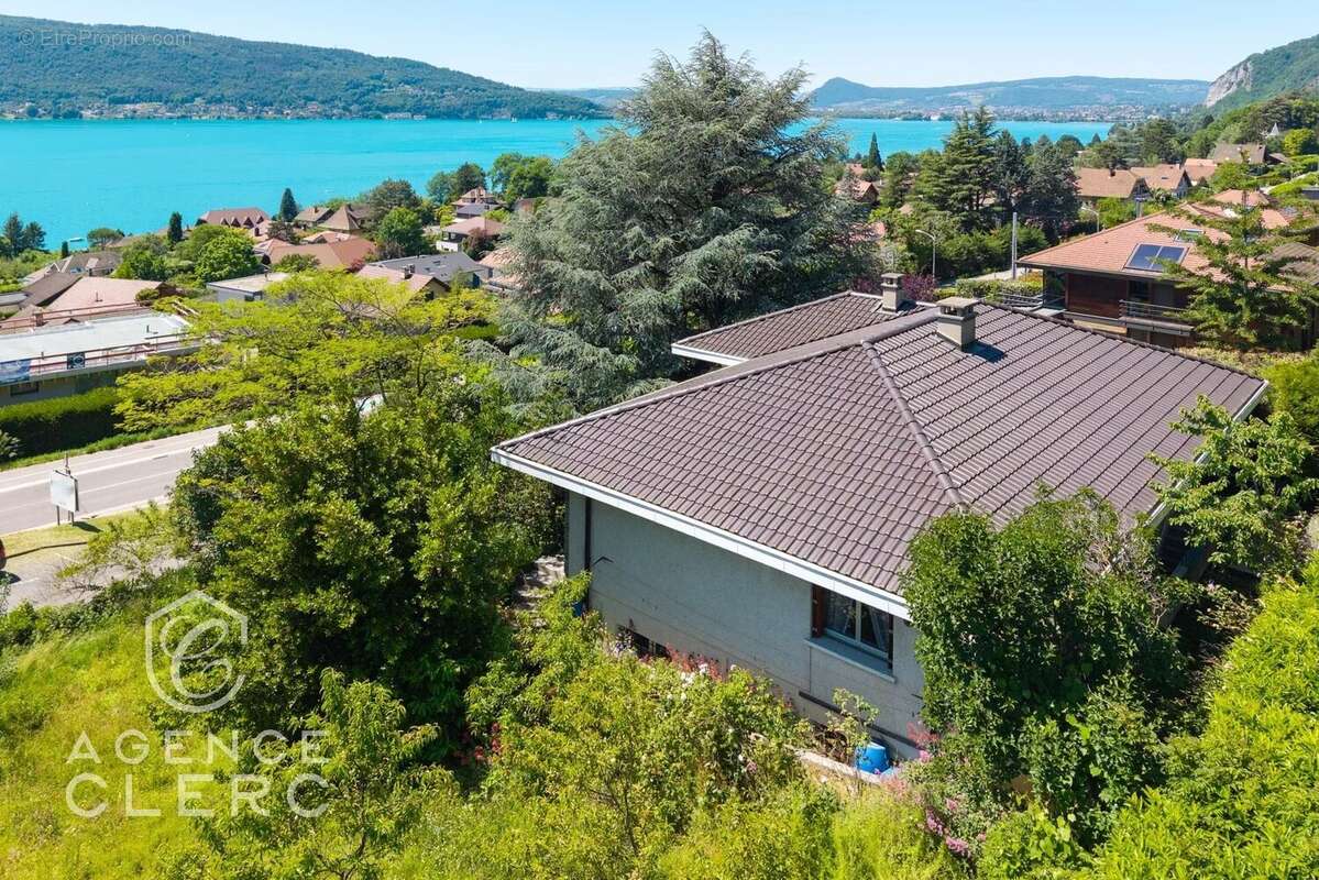 Maison à VEYRIER-DU-LAC