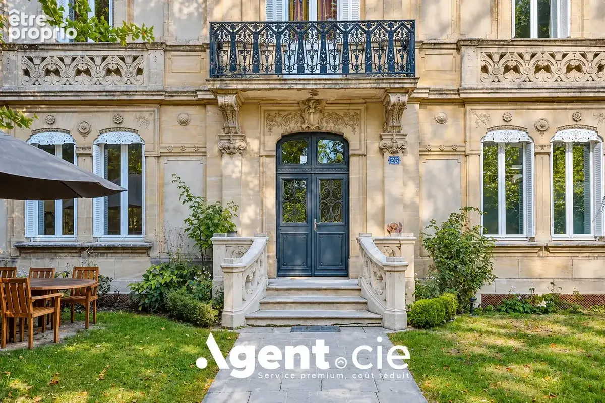 Maison 9 pièces 309 m² à vendre à Bayeux (14400) - photo 3