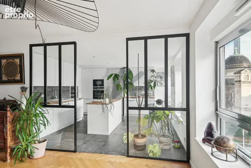 Lyon 6 - St Pothin: Un appartement familial de 179m2 avec une vue dégagée, 4 chambres et un garage. - photo 2