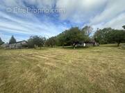 Terrain à SAINT-MARTIN-AUX-CHARTRAINS