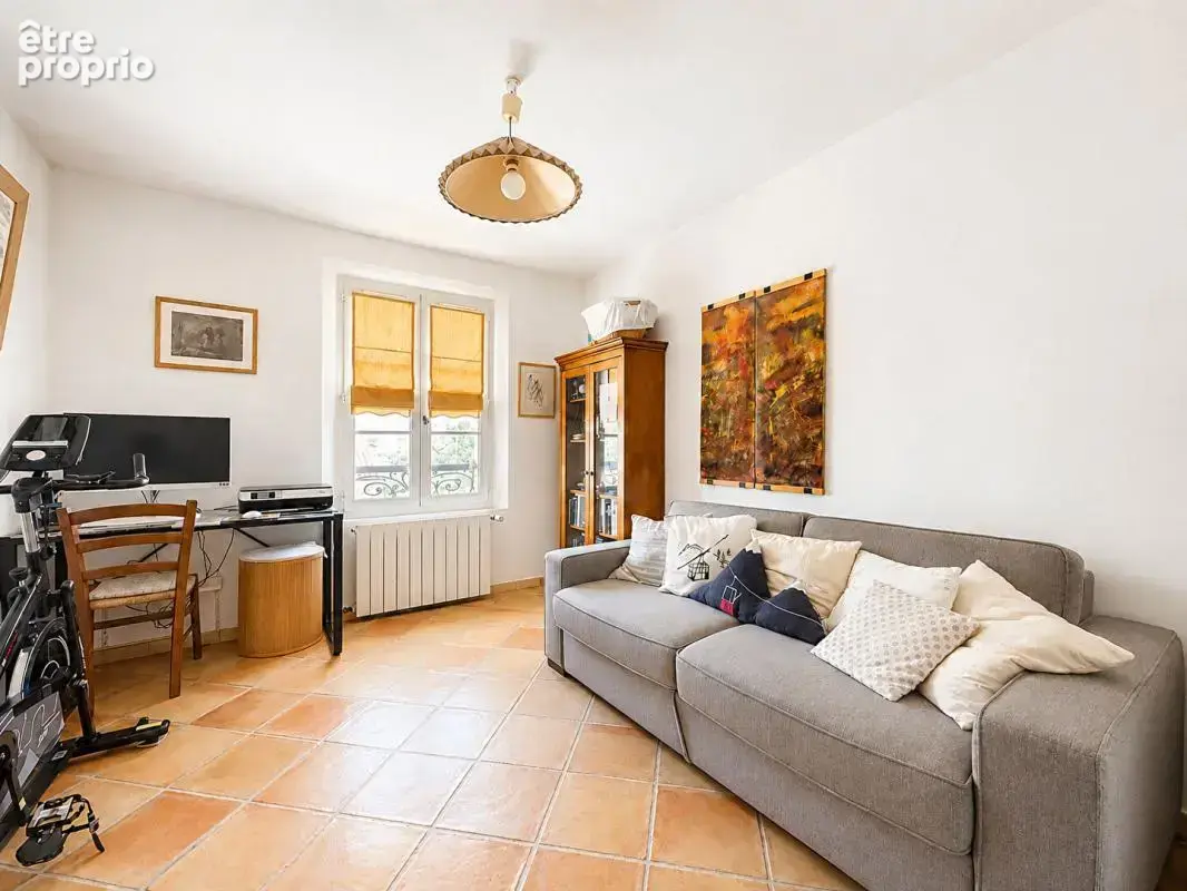 Toulon - Bastide provençale sur terrain de 551m2 - photo 7