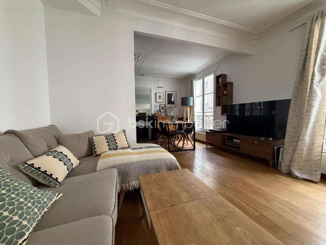 Appartement à LEVALLOIS-PERRET