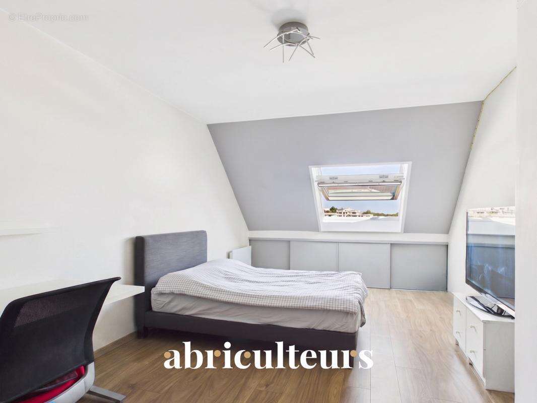 Appartement familial - Dernier étage -- 6 pièces en vente à Charenton-le-Pont (94220) - photo 13