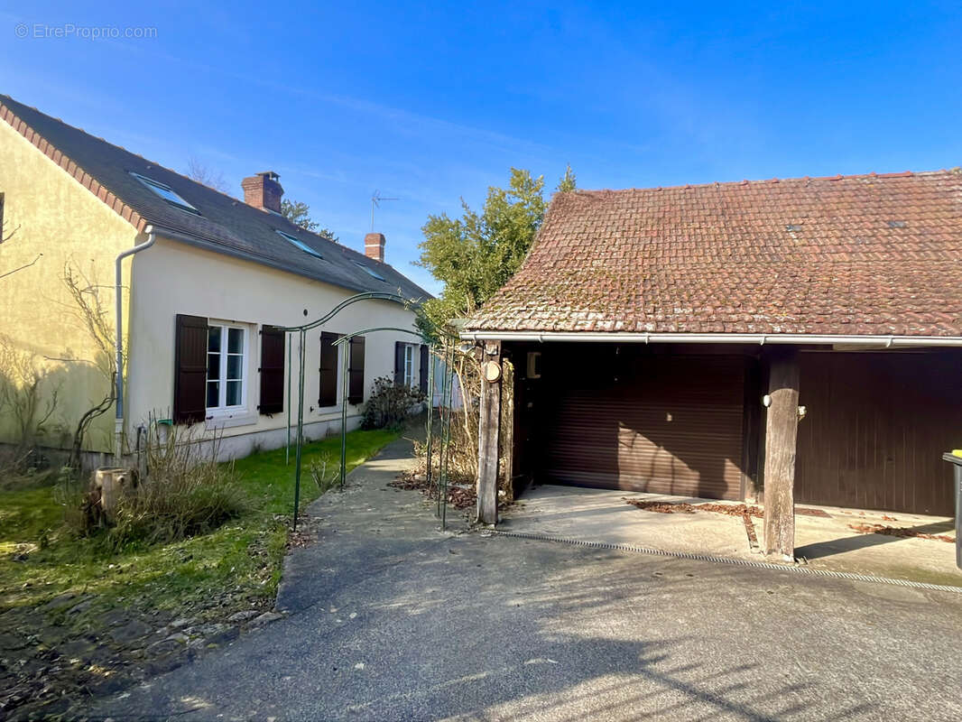 Maison à CAMBRONNE-LES-CLERMONT