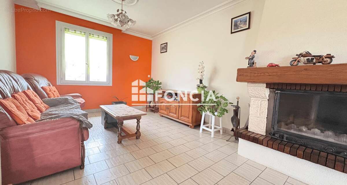 Maison à YVRE-L&#039;EVEQUE