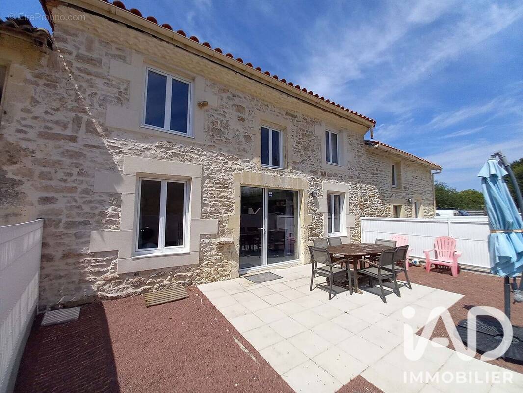 Photo 1 - Maison à COURANT