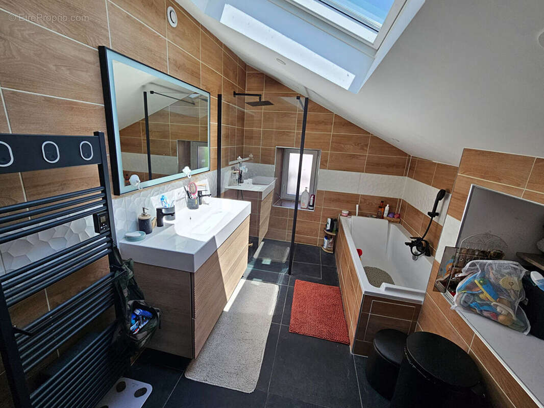 Appartement à DOUBS