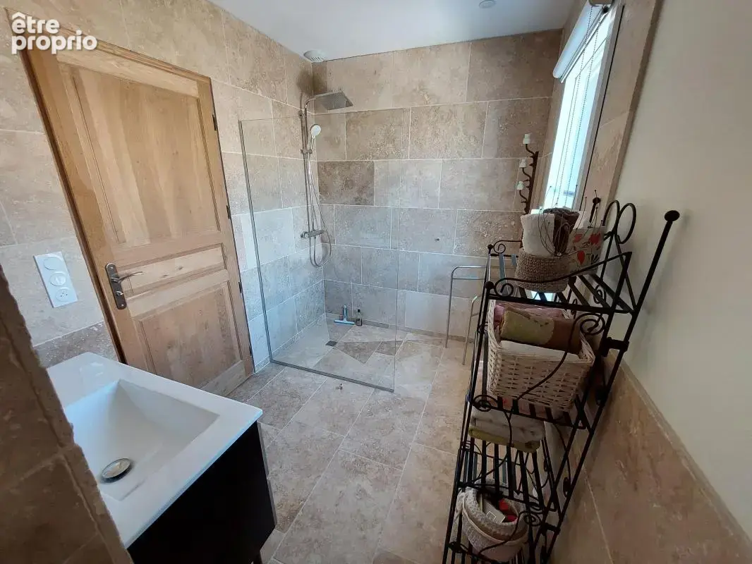 Maison 5 pièces 140 m² à vendre à Genilac (42800) - photo 17
