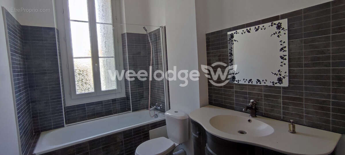 Maison à RUELLE-SUR-TOUVRE