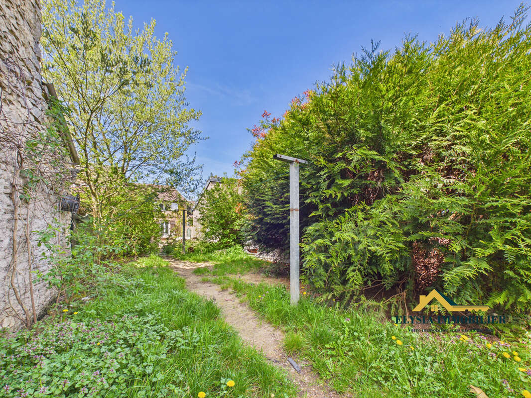 Maison à COLOMBEY-LES-BELLES