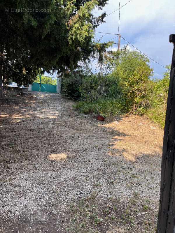 Allauch - aubagnens - terrain constructible 420 m2 + maison de caractere a renover - photo 9