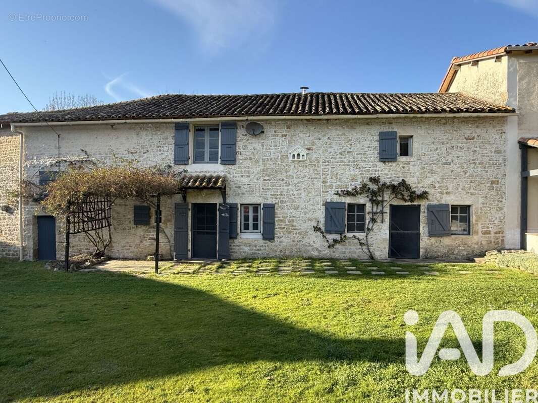 Photo 2 - Maison à MELLE