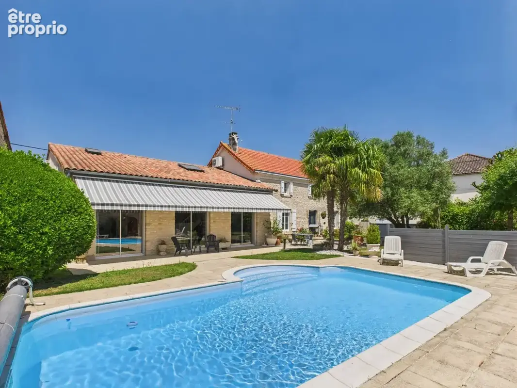 Maison à LA FAYE