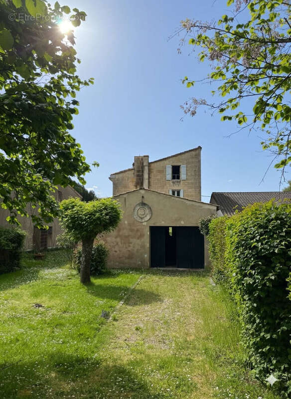 Maison à BLAYE