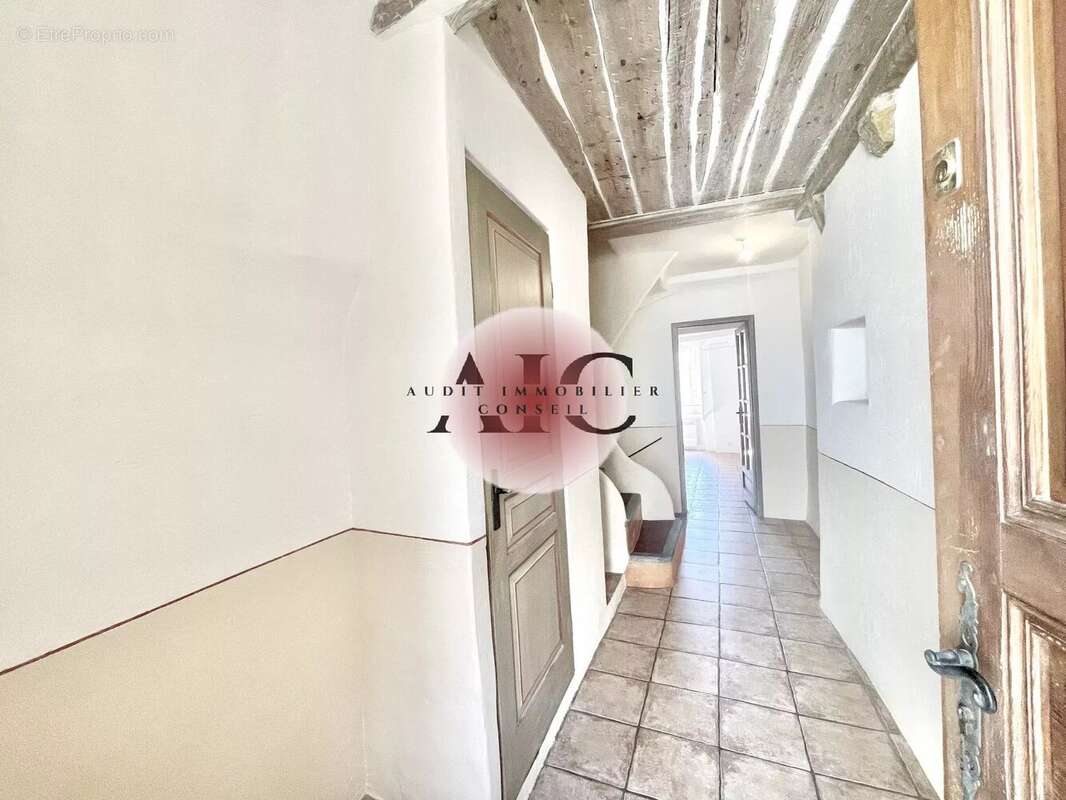 Appartement à FAYENCE