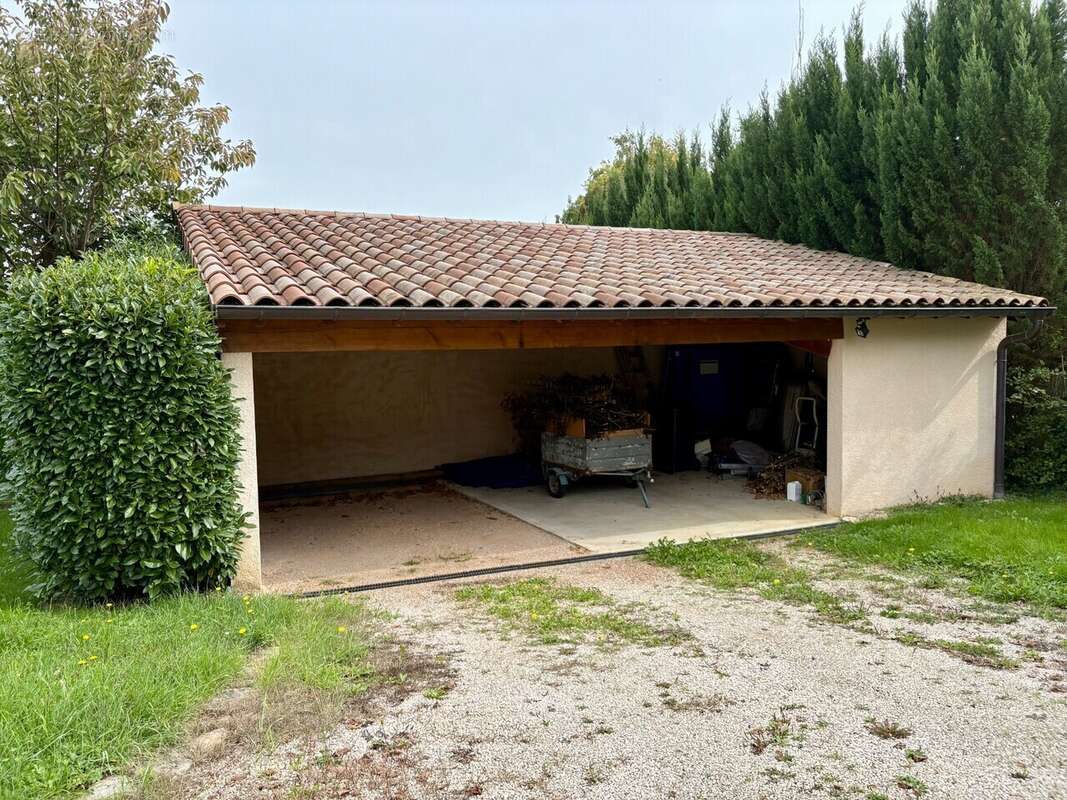 Maison à MONTBELLET