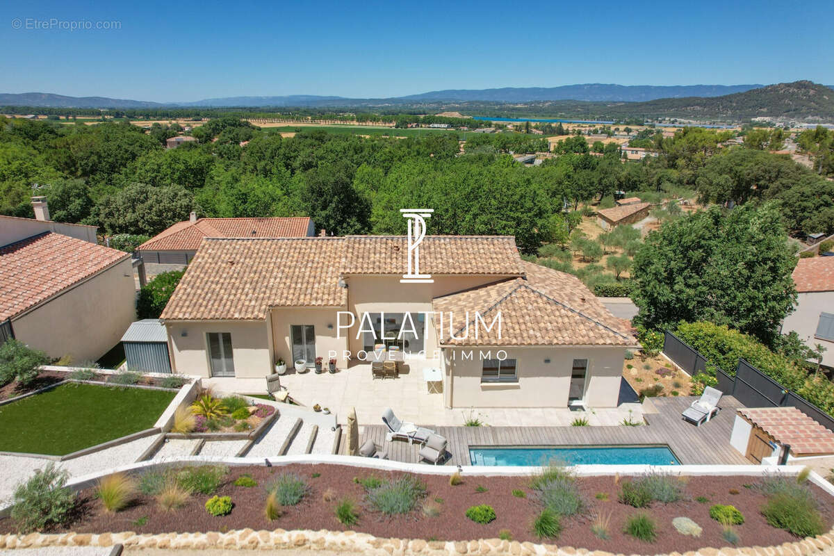 Maison à PEYROLLES-EN-PROVENCE