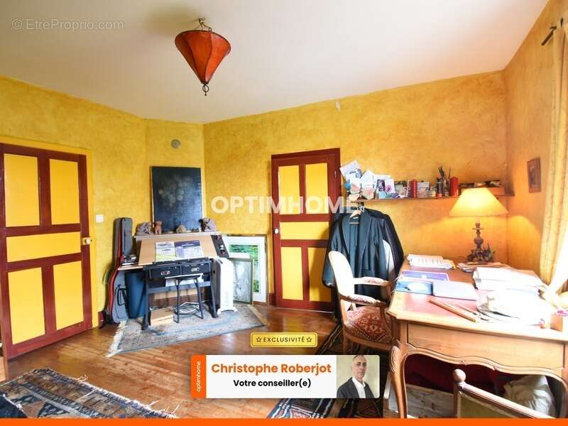 Maison à LONGEPIERRE