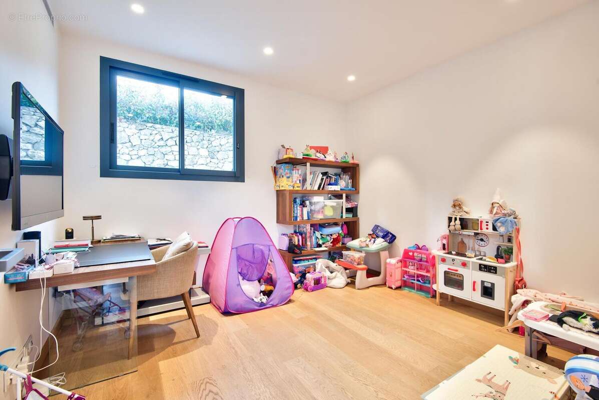 Maison à TOURRETTE-LEVENS