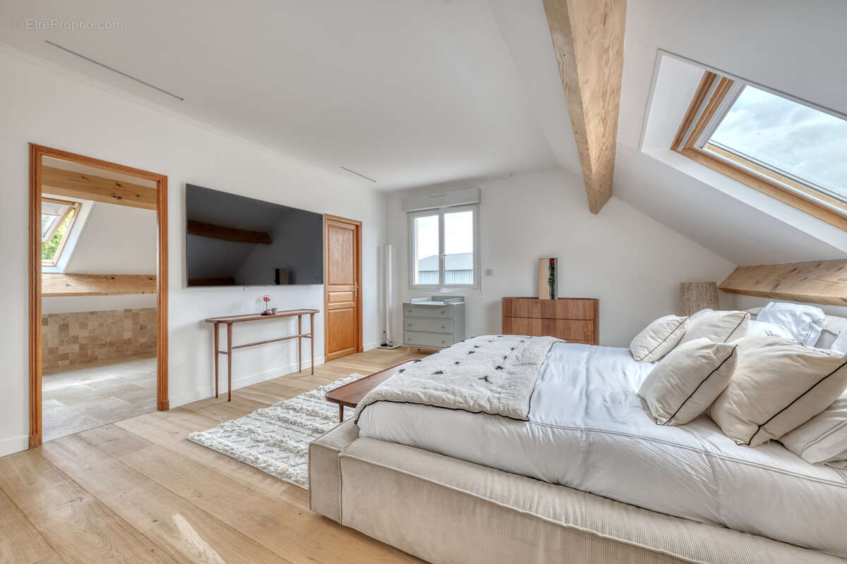 Maison à TILLAY-LE-PENEUX