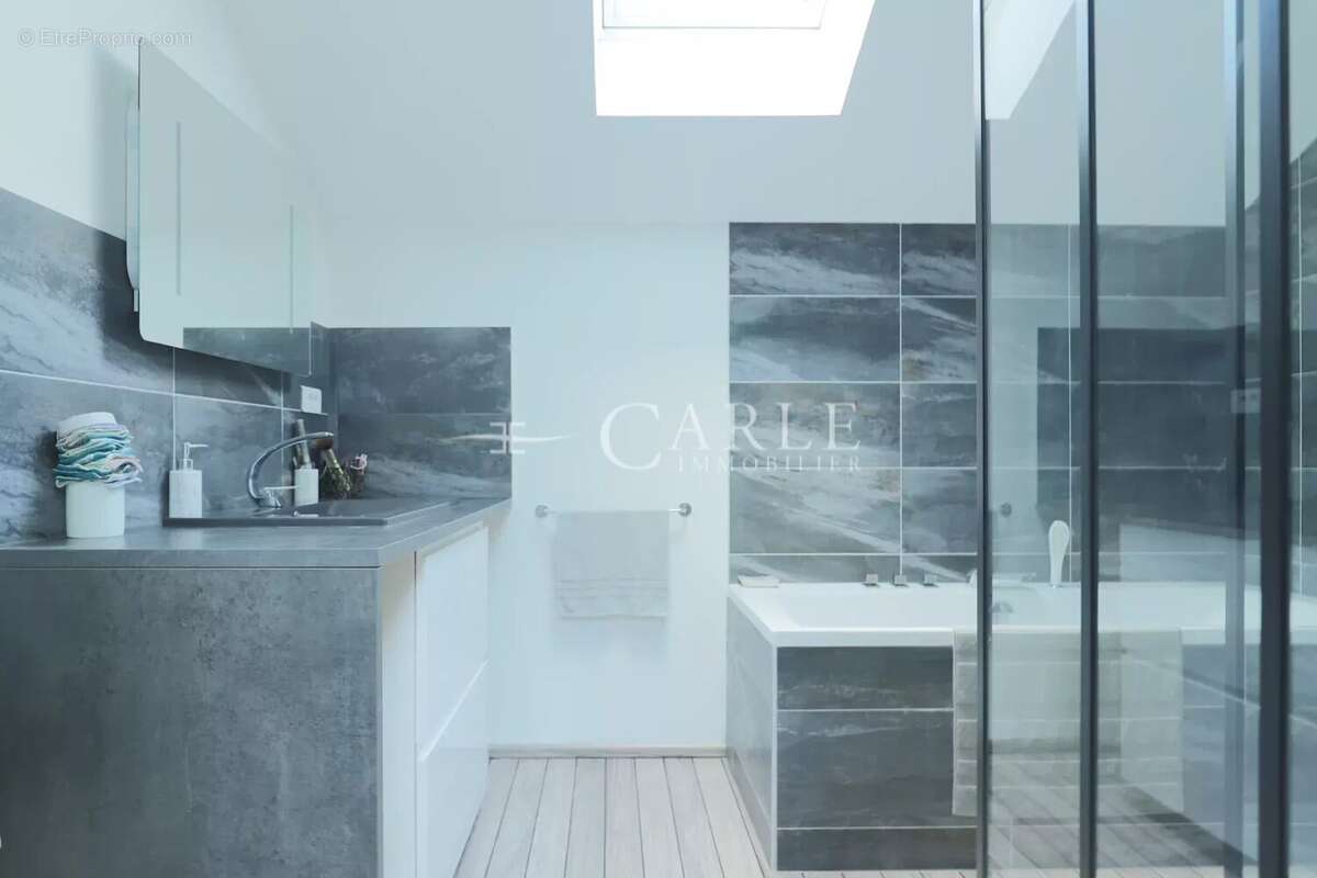 Maison à CHARVIEU-CHAVAGNEUX