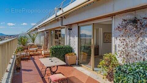 Appartement à CANNES
