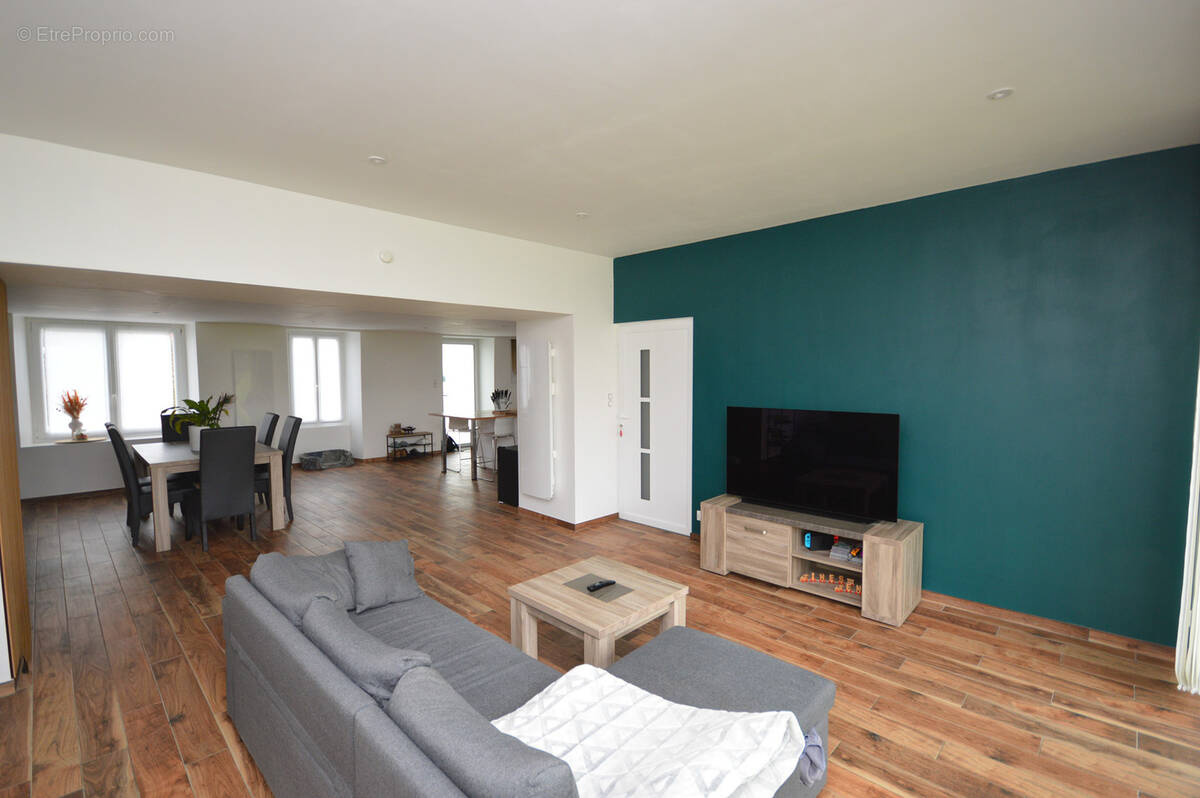 Maison à SAINT-PROUANT