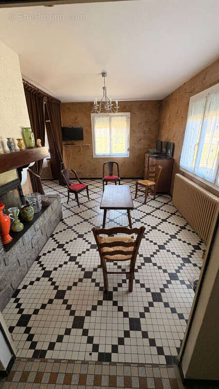Maison à SAINT-CHRISTOLY-MEDOC