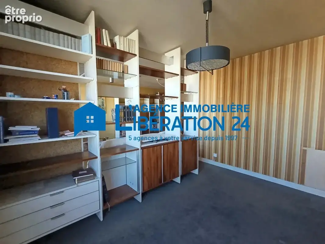 T5 de 107m² à Rénover avec balcon et Garage - photo 5